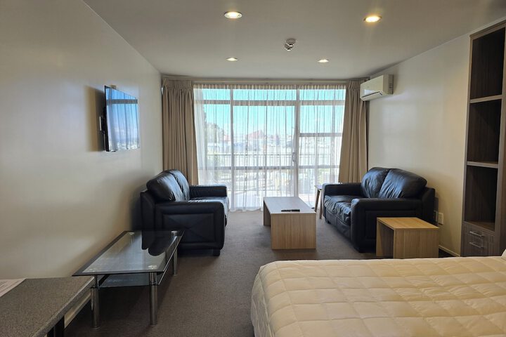 Room 27 of 53