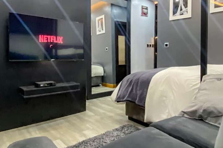 Room 13 of 34