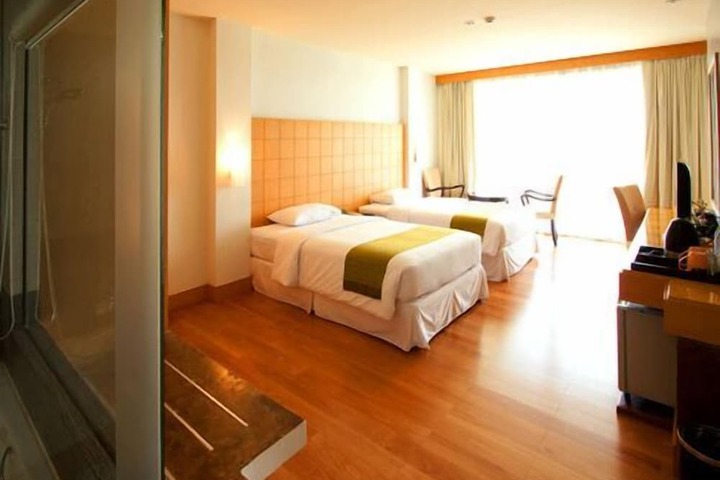 Room 5 of 46