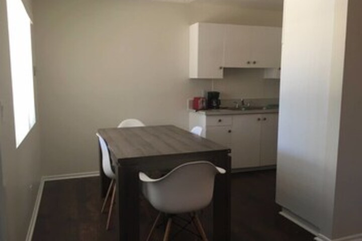 Room 27 of 117