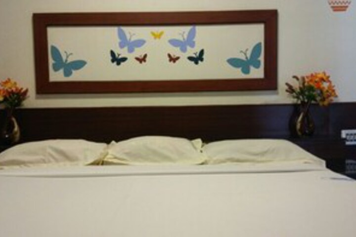 Room 12 of 13