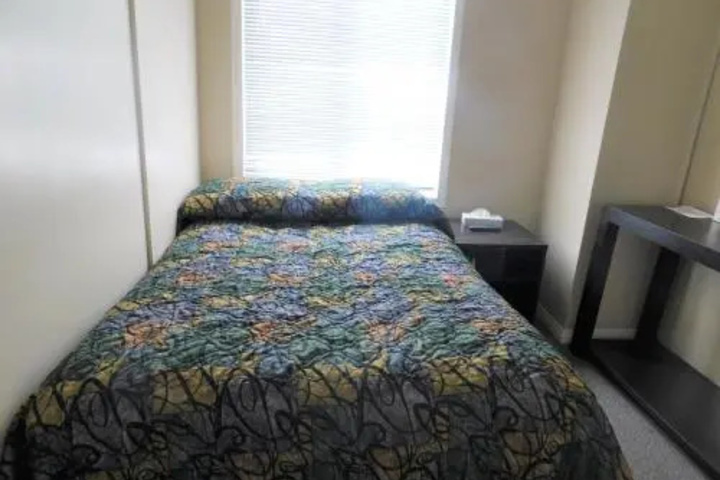 Room 9 of 9