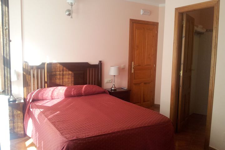 Room 4 of 12