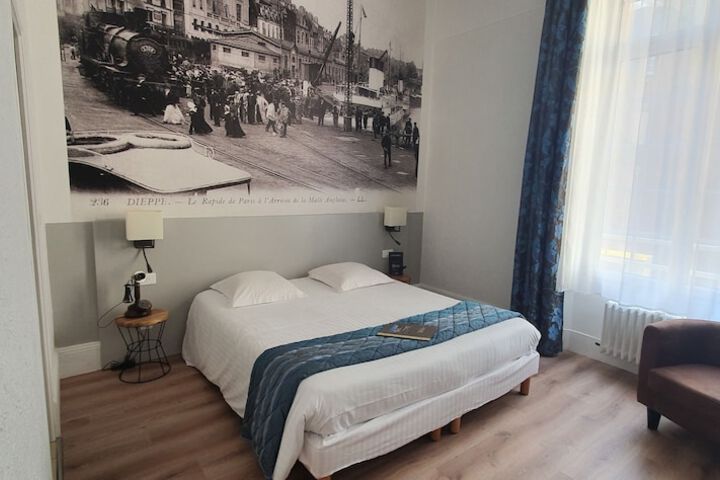 Room 9 of 38