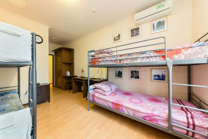 Room 4 of 41