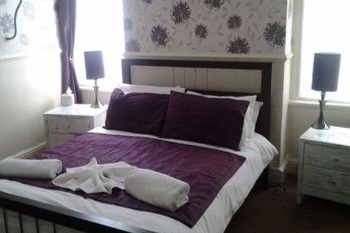 Room 4 of 14