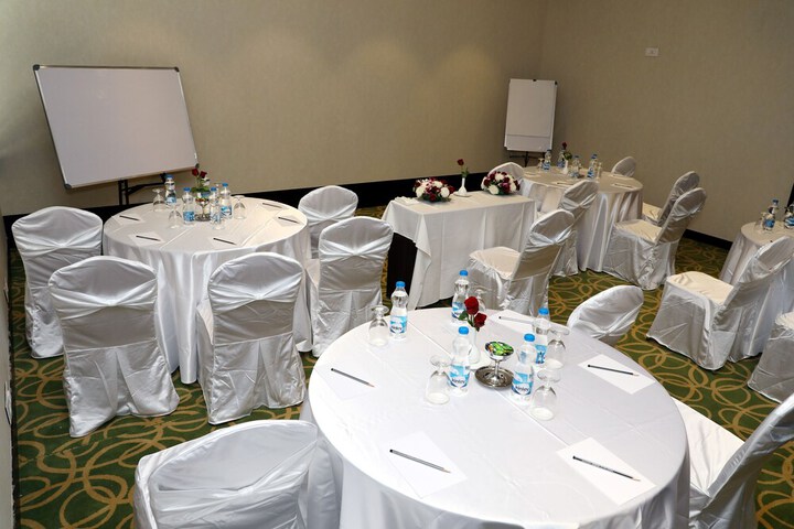 Ballroom/Hall 23 of 37
