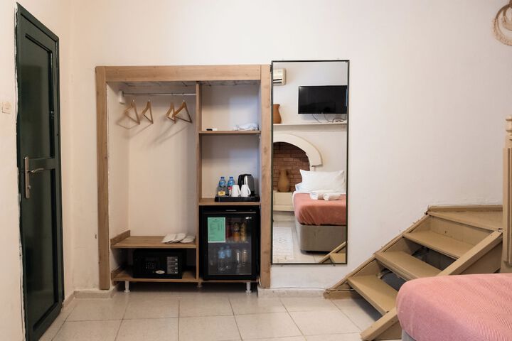 Room 15 of 57