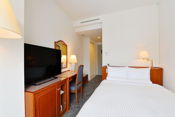 Room 26 of 105