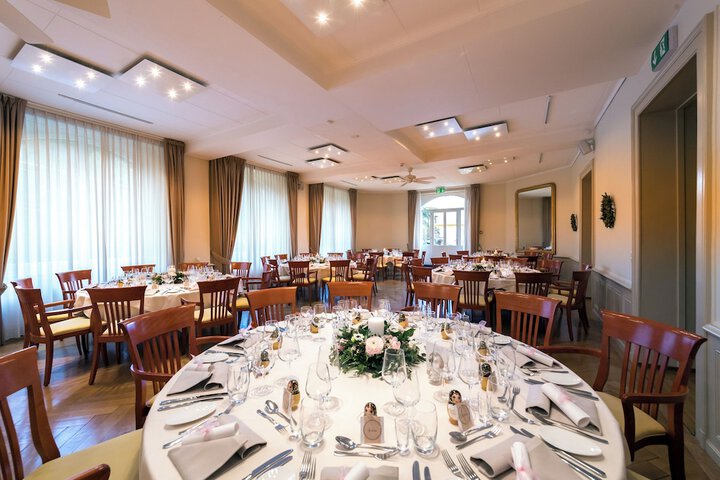 Ballroom/Hall 90 of 124