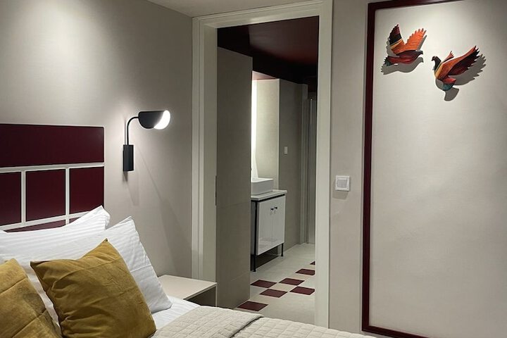 Room 9 of 67