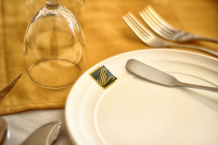 Dining 48 of 74
