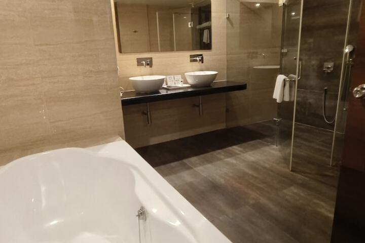 Room 26 of 45