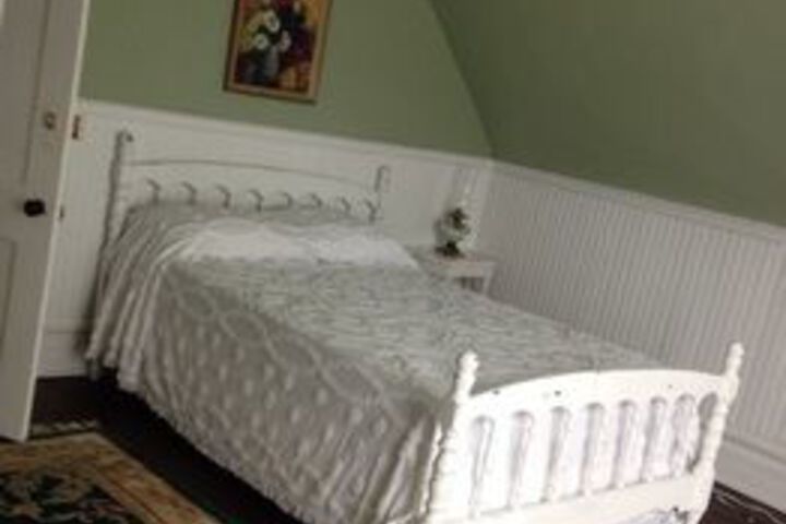 Room 15 of 25