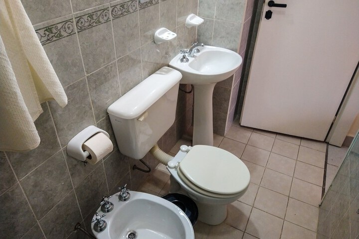 Room 52 of 77