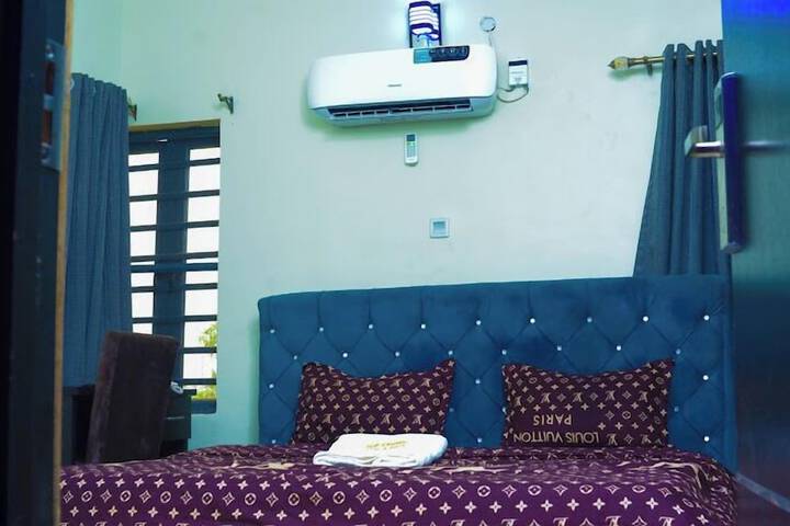 Room 7 of 40