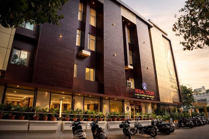 Image of Hotel Regal Crest