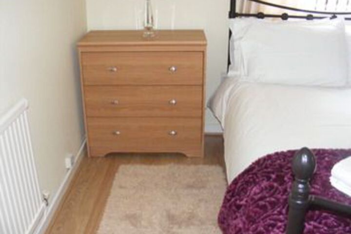 Room 7 of 10