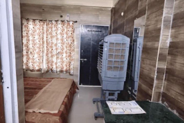 Room 5 of 14