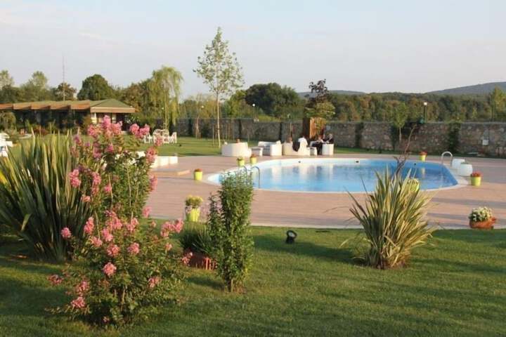 Pool 19 of 66