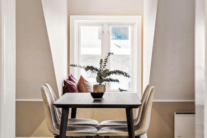 70 Degrees North Apartment