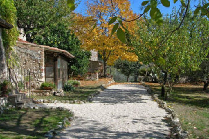Property Grounds 23 of 25
