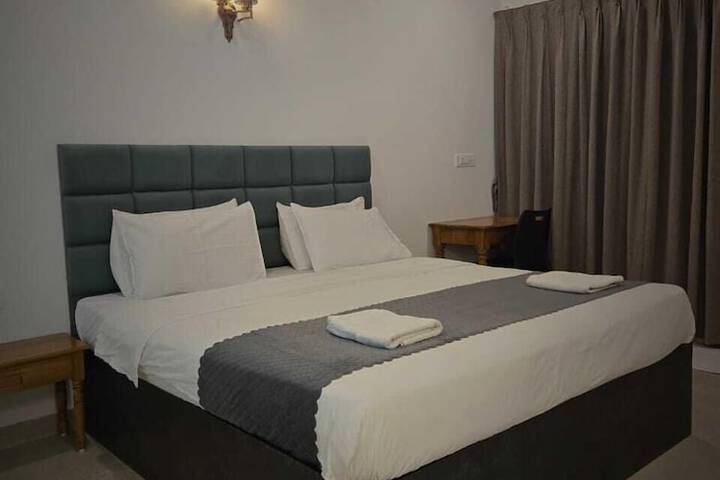Room 2 of 22