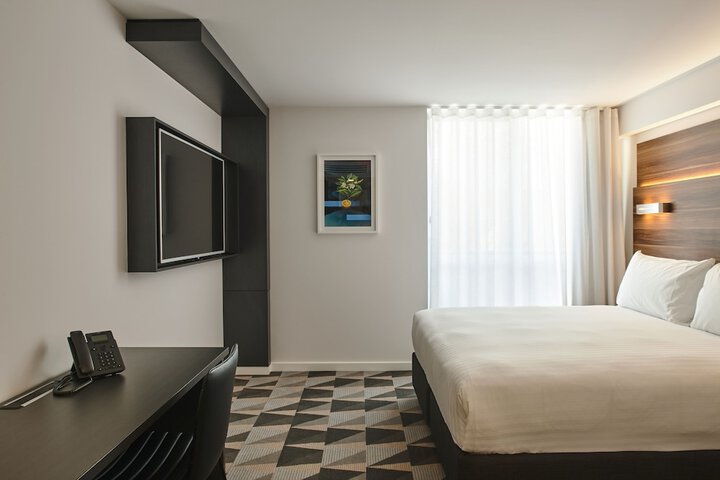 Room 10 of 47