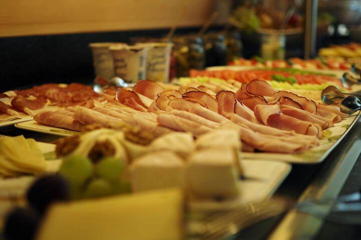 Dining 146 of 156