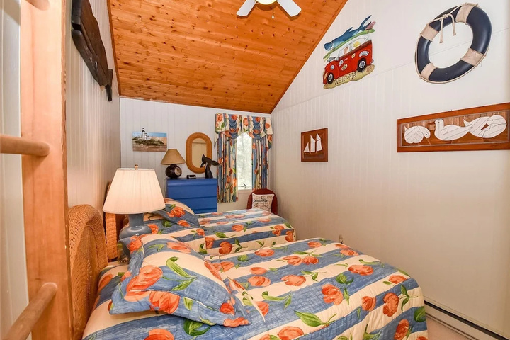 Room 2 of 16