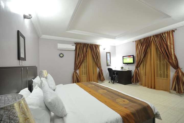 Room 7 of 20