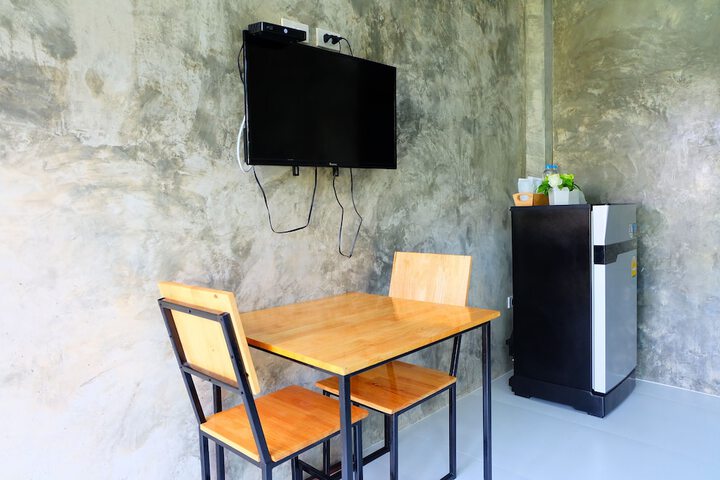 Room 7 of 14