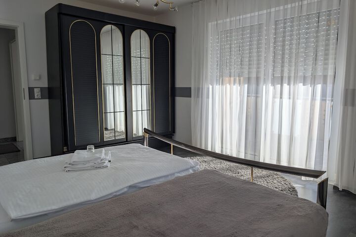 Room 18 of 50