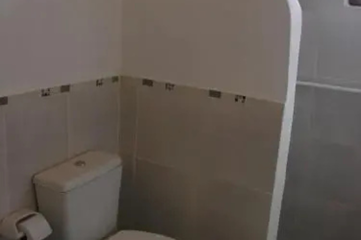Room 7 of 11