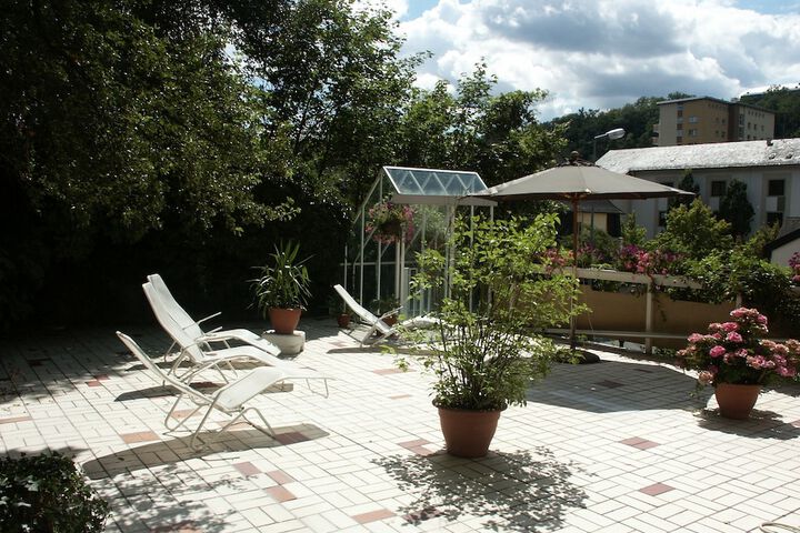 Sundeck 38 of 41