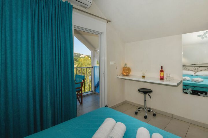 Room 4 of 46