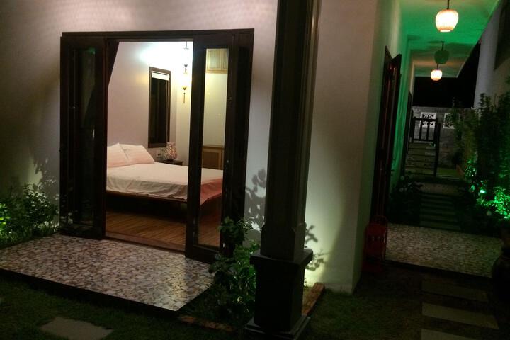Toms House