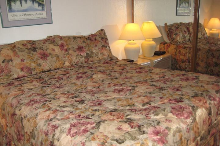Room 11 of 104