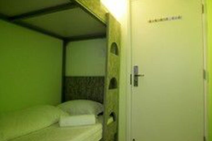 Room 57 of 93