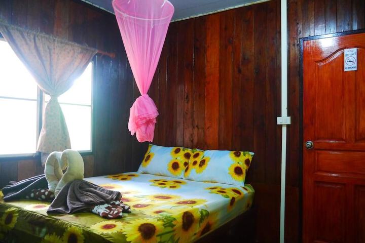 Room 4 of 53