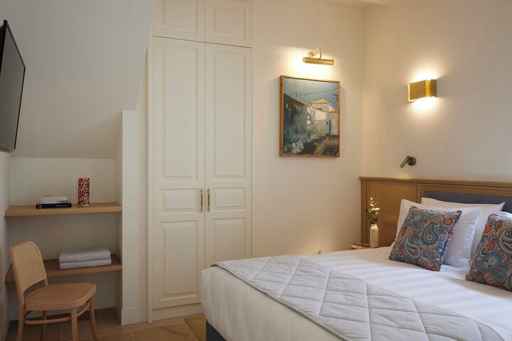 Room 27 of 75