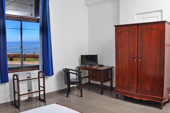 Sea View Hotel