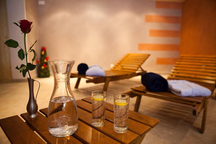 Spa 25 of 51