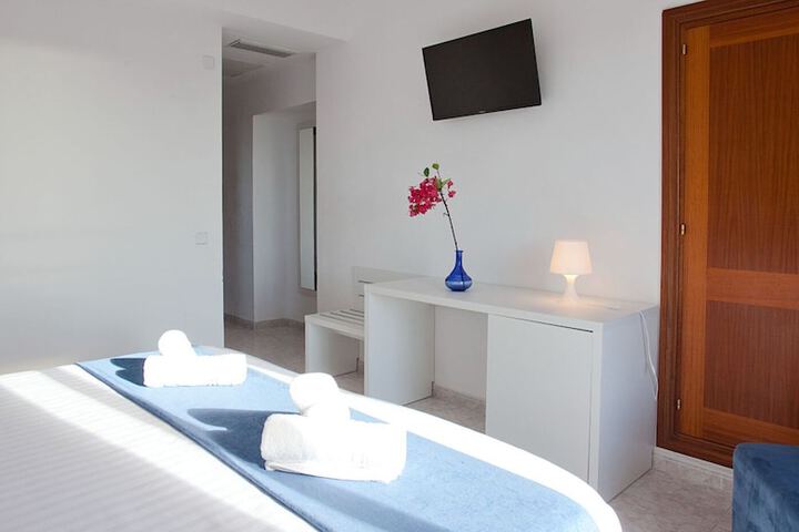 Room 14 of 42