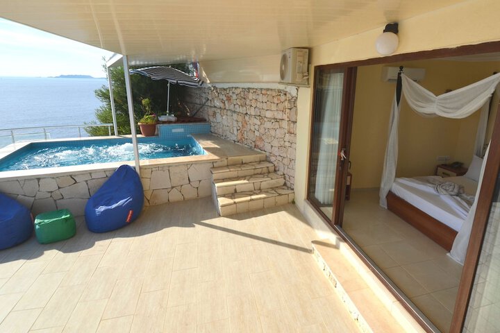 Terrace/Patio 28 of 68