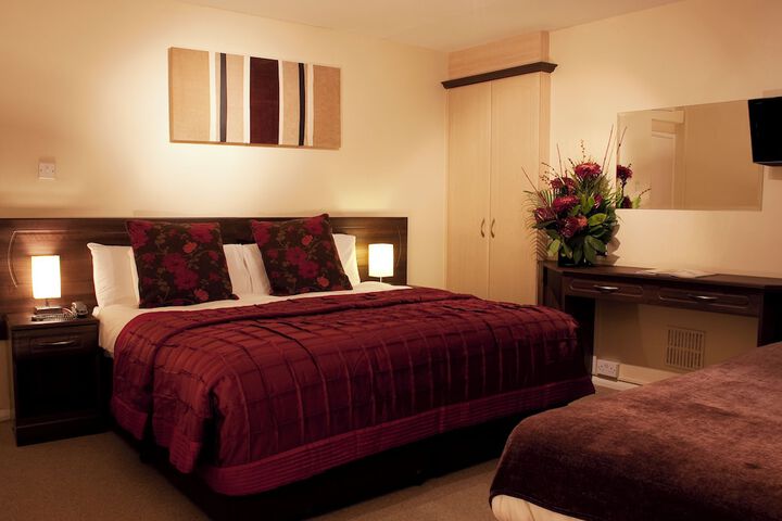 Room 4 of 86