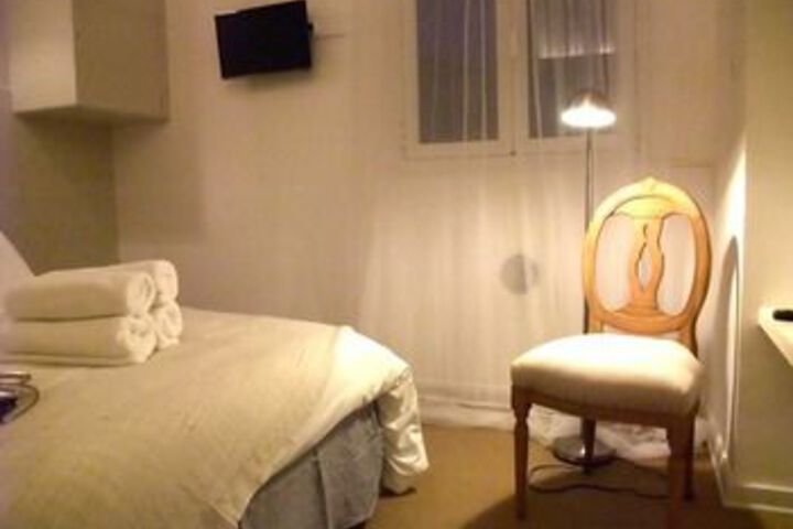 Room 10 of 52