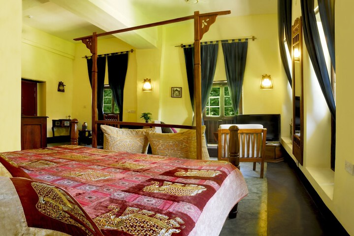Room 5 of 49