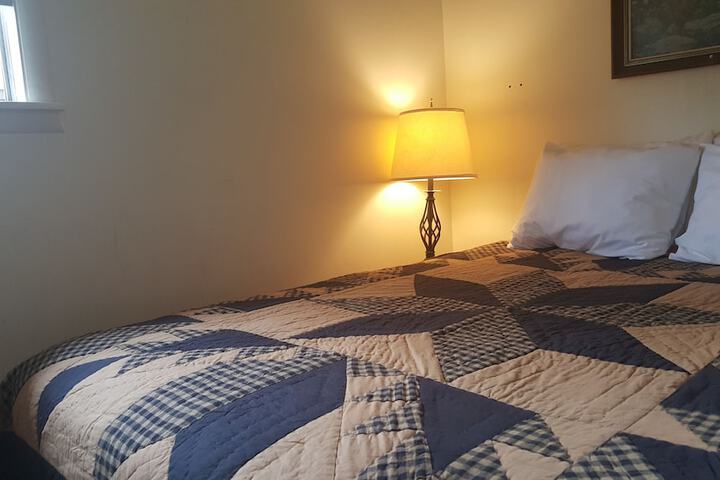 Room 23 of 175