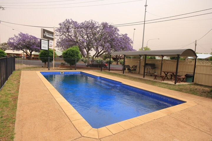 Pool 79 of 86
